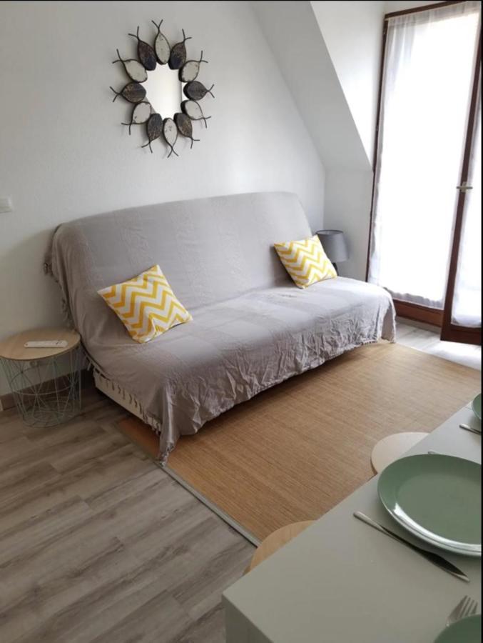 Apt With Balcony At 350 M From The Beach كابورغ المظهر الخارجي الصورة