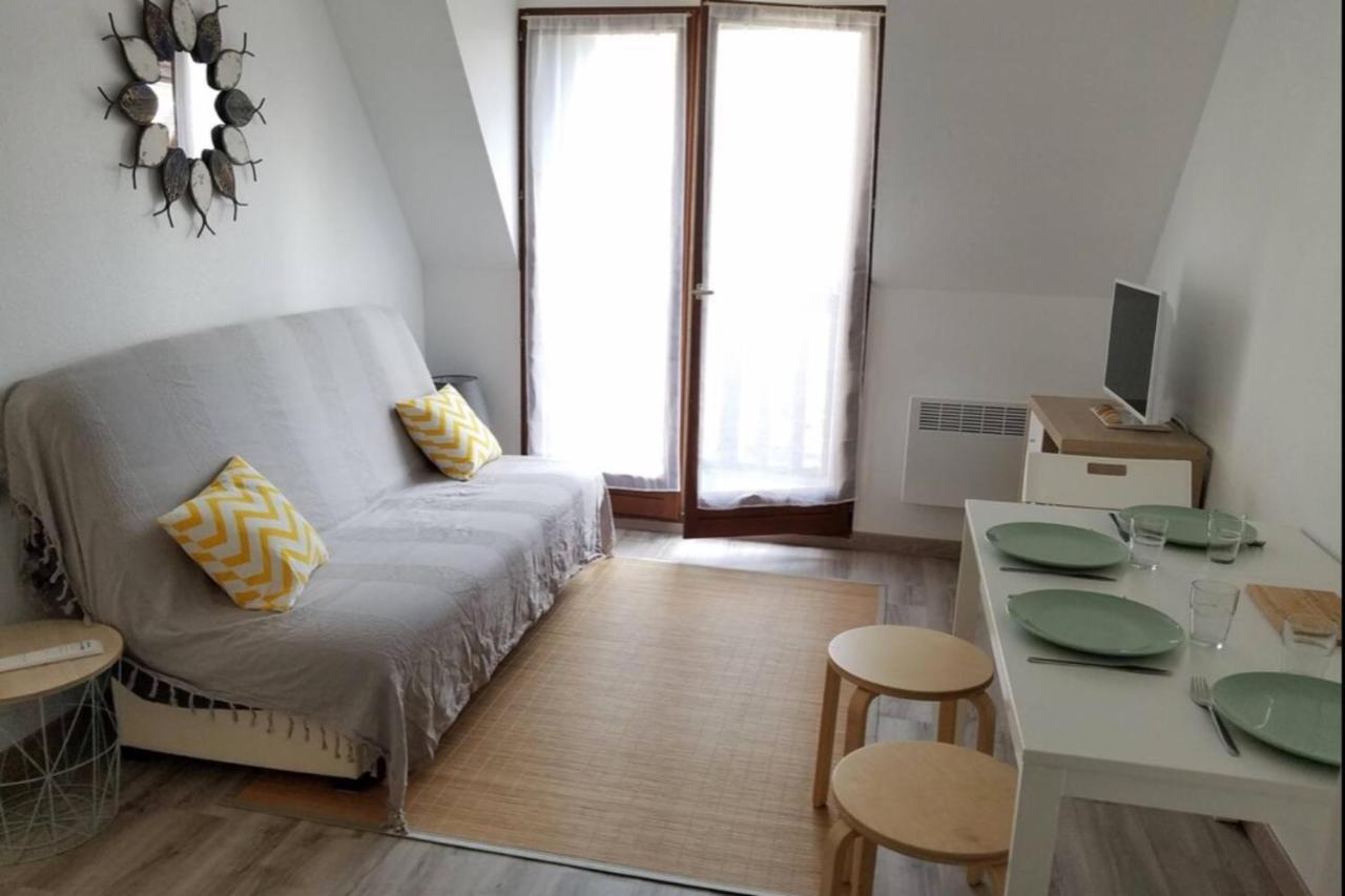 Apt With Balcony At 350 M From The Beach كابورغ المظهر الخارجي الصورة